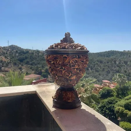 Stunning 5 Minutes From The And Golf! Apartment *