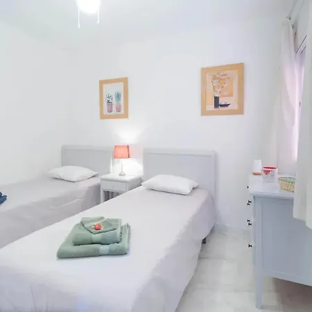 Apartment Stunning 5 Minutes From The And Golf! *